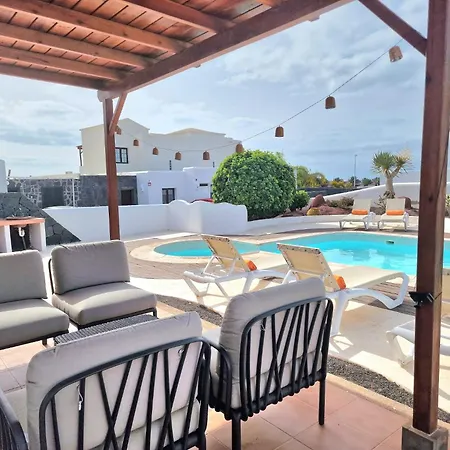 Nueva Villa *